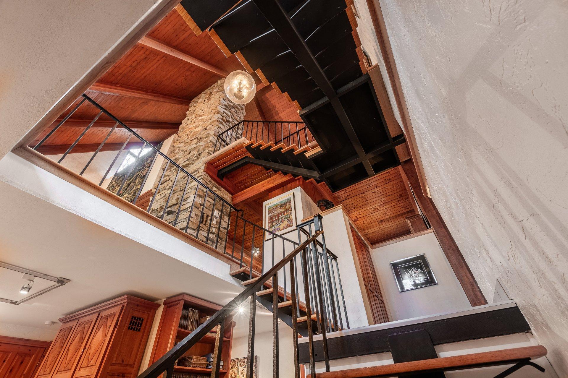 









821


Place des Grands-Ducs

,
Saint-Bruno-de-Montarville,




QC
J3V6E4

