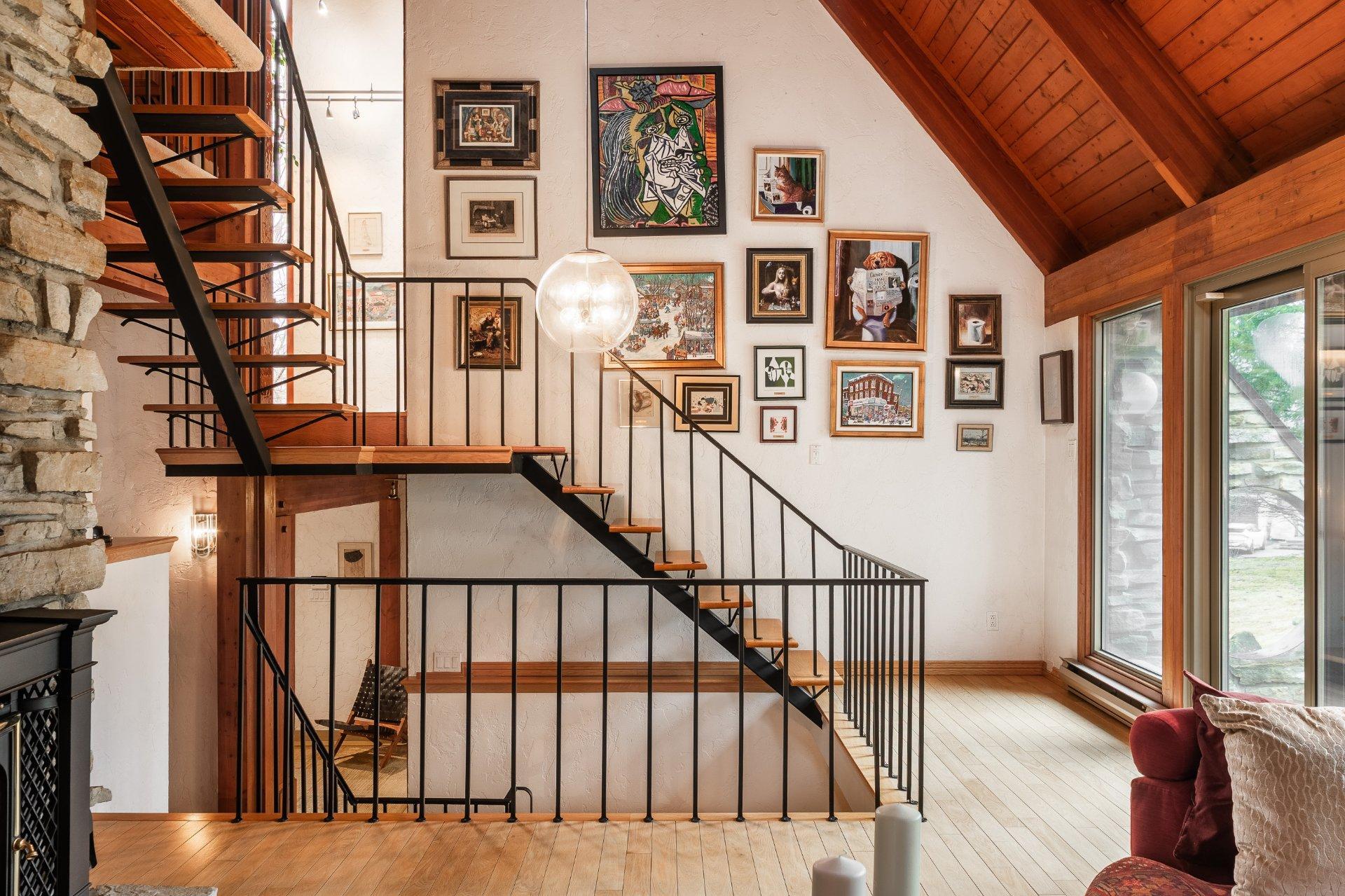 









821


Place des Grands-Ducs

,
Saint-Bruno-de-Montarville,




QC
J3V6E4

