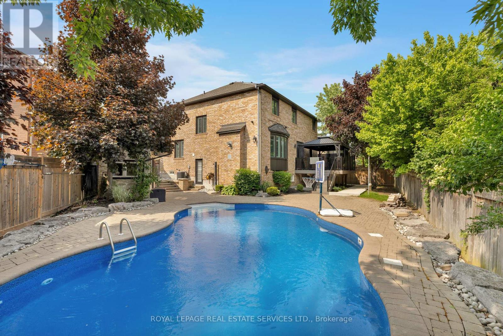












2225 GLAZEBROOK CIRCLE

,
Oakville,




Ontario
L6M5B5

