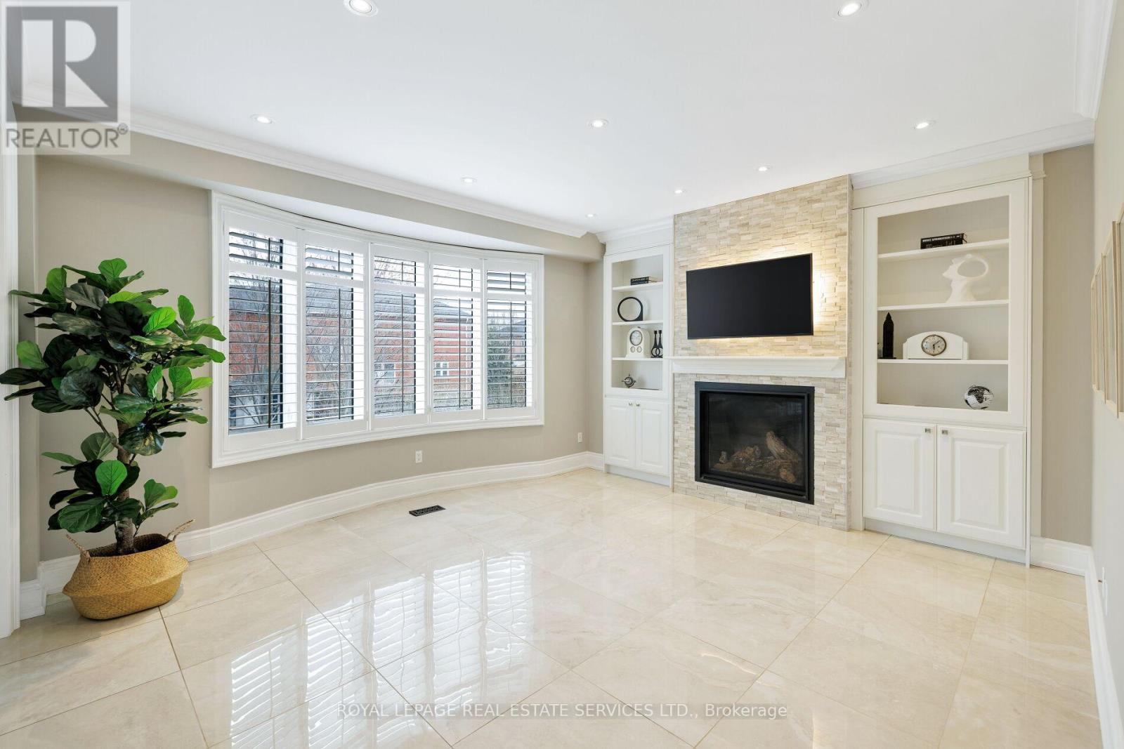 












2225 GLAZEBROOK CIRCLE

,
Oakville,




Ontario
L6M5B5

