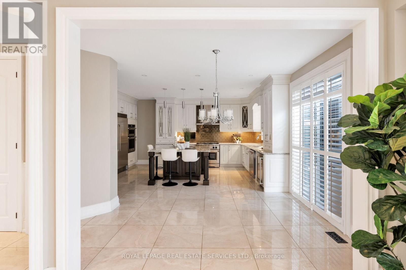 












2225 GLAZEBROOK CIRCLE

,
Oakville,




Ontario
L6M5B5

