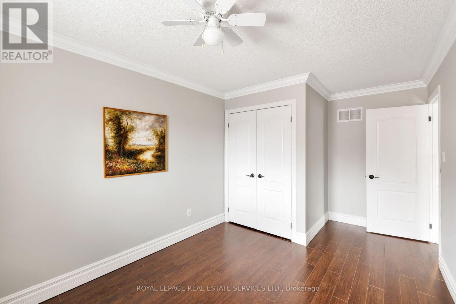 












2225 GLAZEBROOK CIRCLE

,
Oakville,




Ontario
L6M5B5


