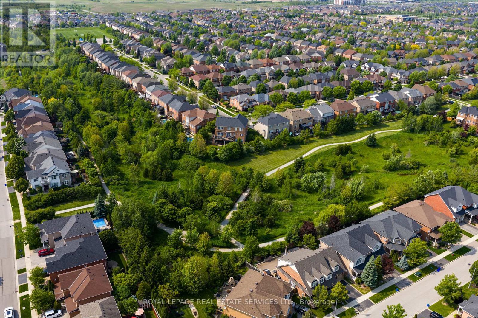 












2225 GLAZEBROOK CIRCLE

,
Oakville,




Ontario
L6M5B5

