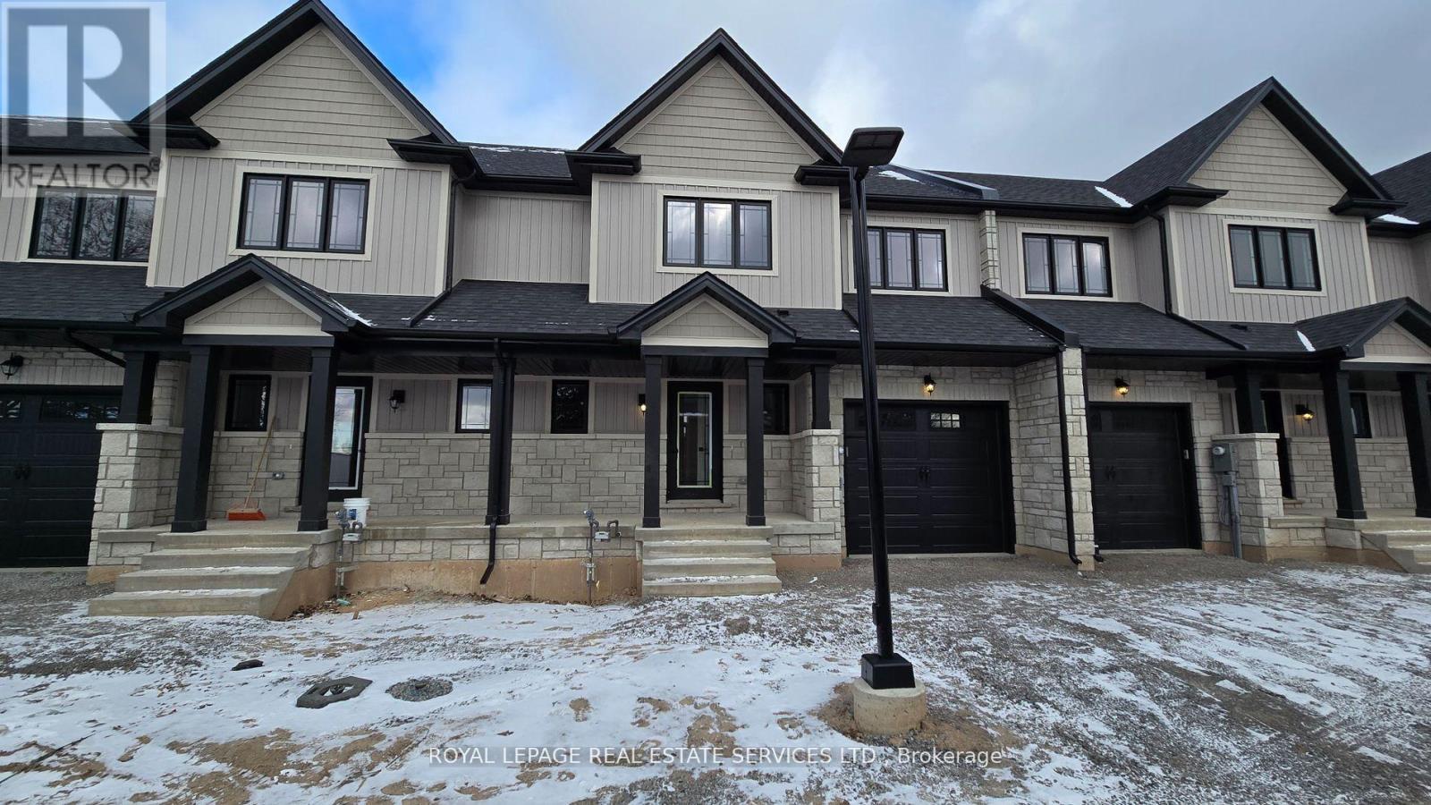 












3 - 6894 GARNER ROAD

,
Niagara Falls,




Ontario
L2E6S5

