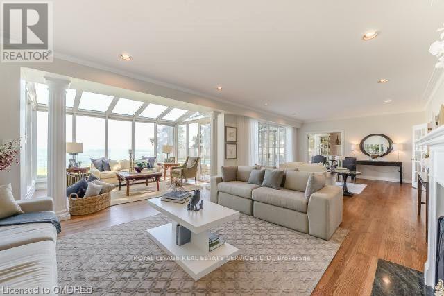 












16 ENNISCLARE DRIVE W

,
Oakville,




Ontario
L6J4N2

