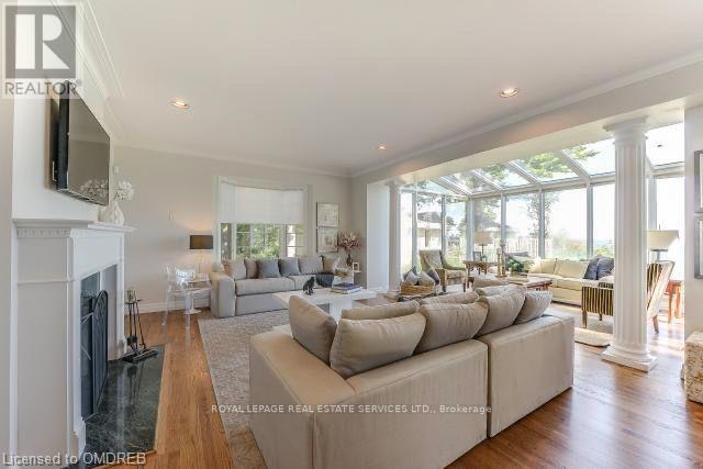 












16 ENNISCLARE DRIVE W

,
Oakville,




Ontario
L6J4N2

