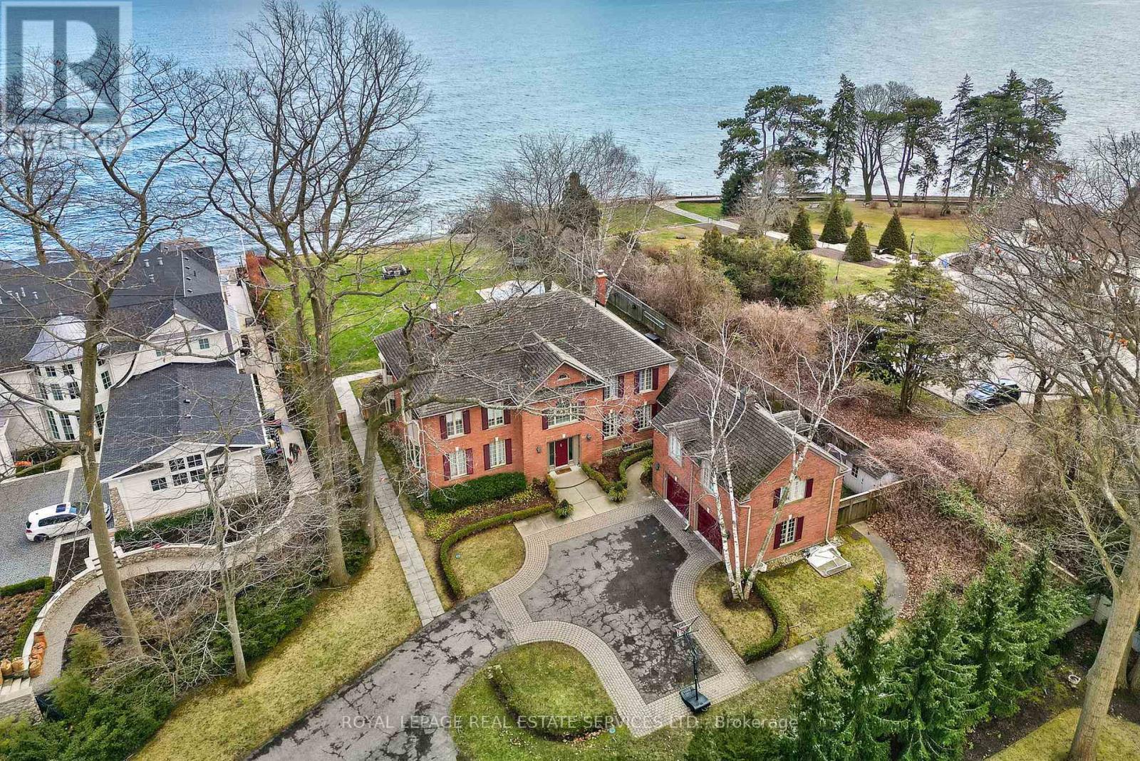 












16 ENNISCLARE DRIVE W

,
Oakville,




Ontario
L6J4N2

