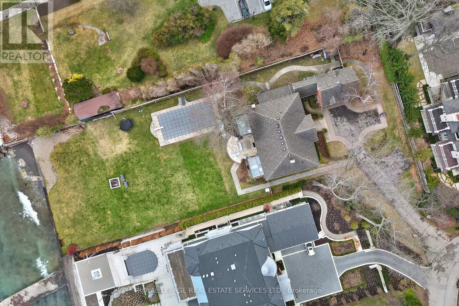 












16 ENNISCLARE DRIVE W

,
Oakville,




Ontario
L6J4N2

