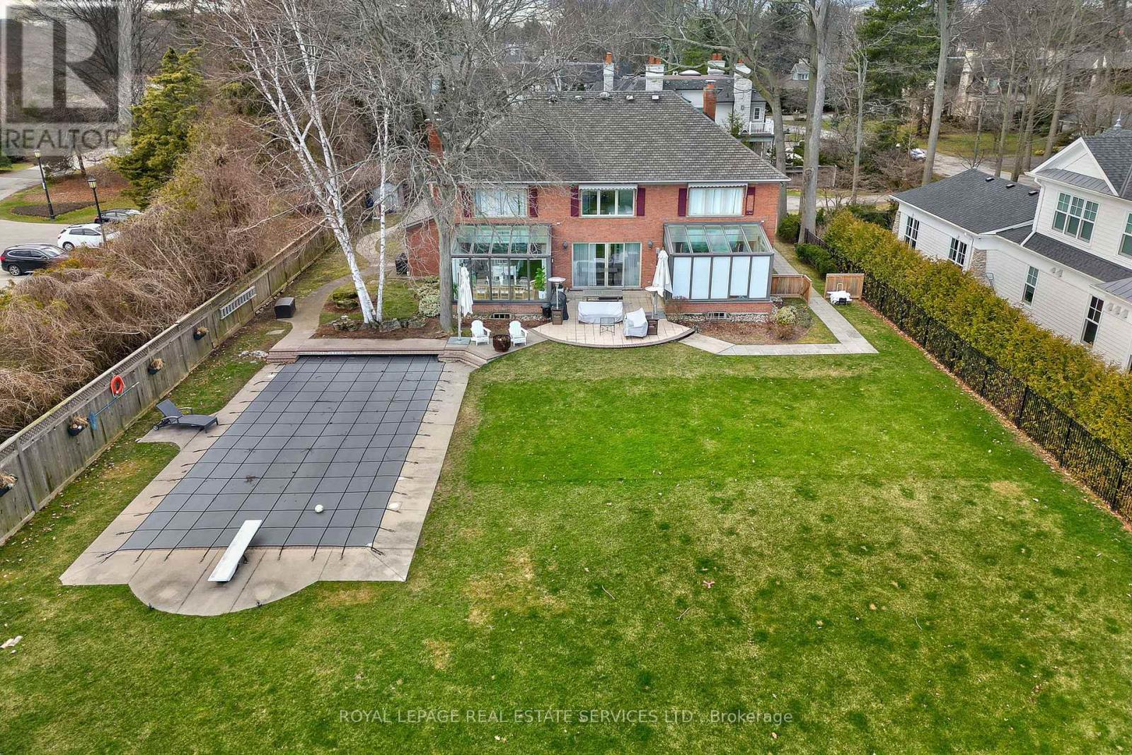 












16 ENNISCLARE DRIVE W

,
Oakville,




Ontario
L6J4N2

