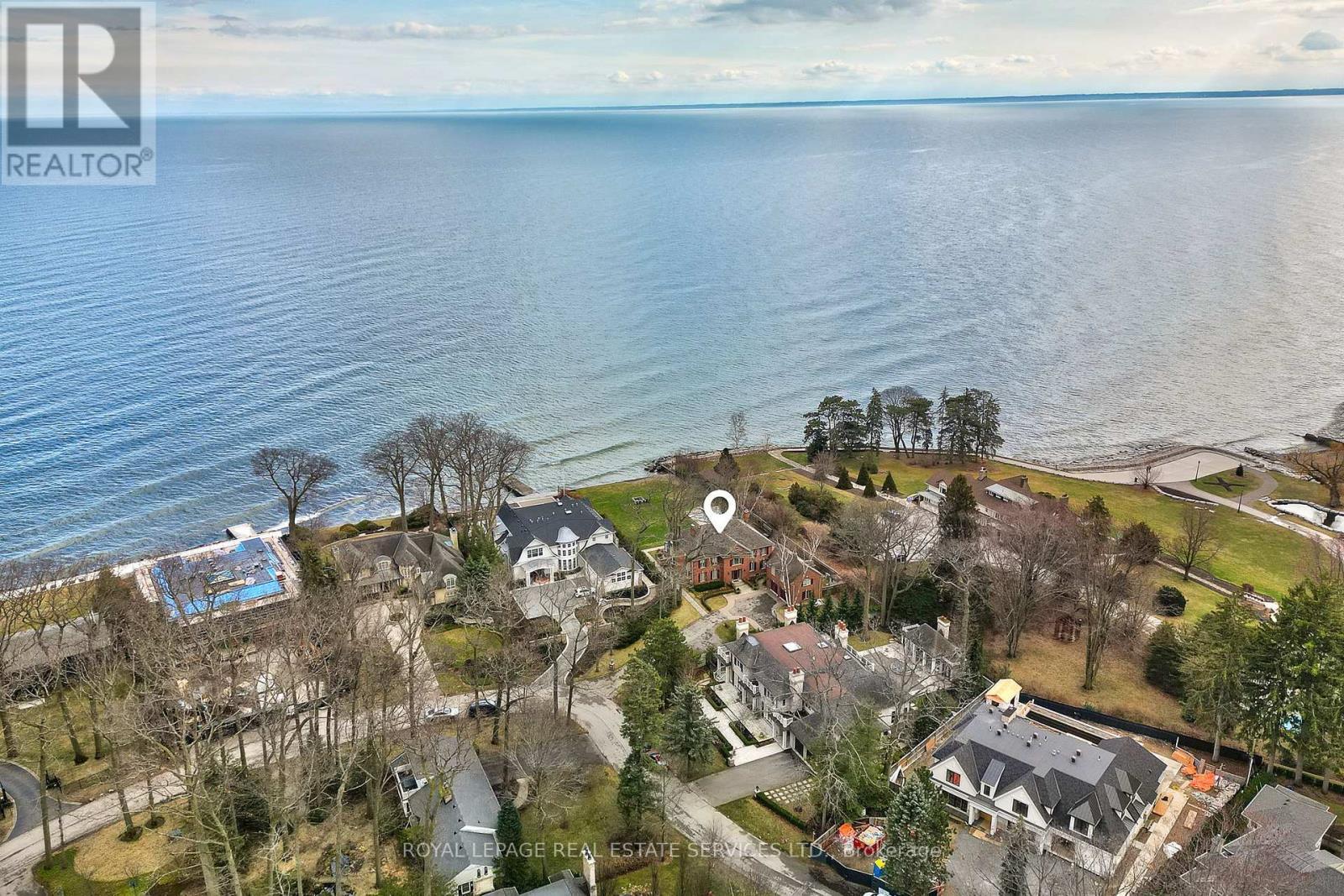 












16 ENNISCLARE DRIVE W

,
Oakville,




Ontario
L6J4N2

