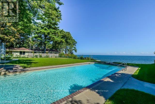 












16 ENNISCLARE DRIVE W

,
Oakville,




Ontario
L6J4N2

