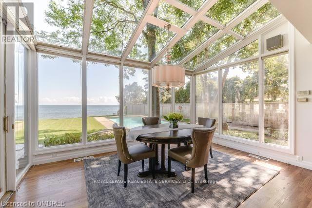 












16 ENNISCLARE DRIVE W

,
Oakville,




Ontario
L6J4N2

