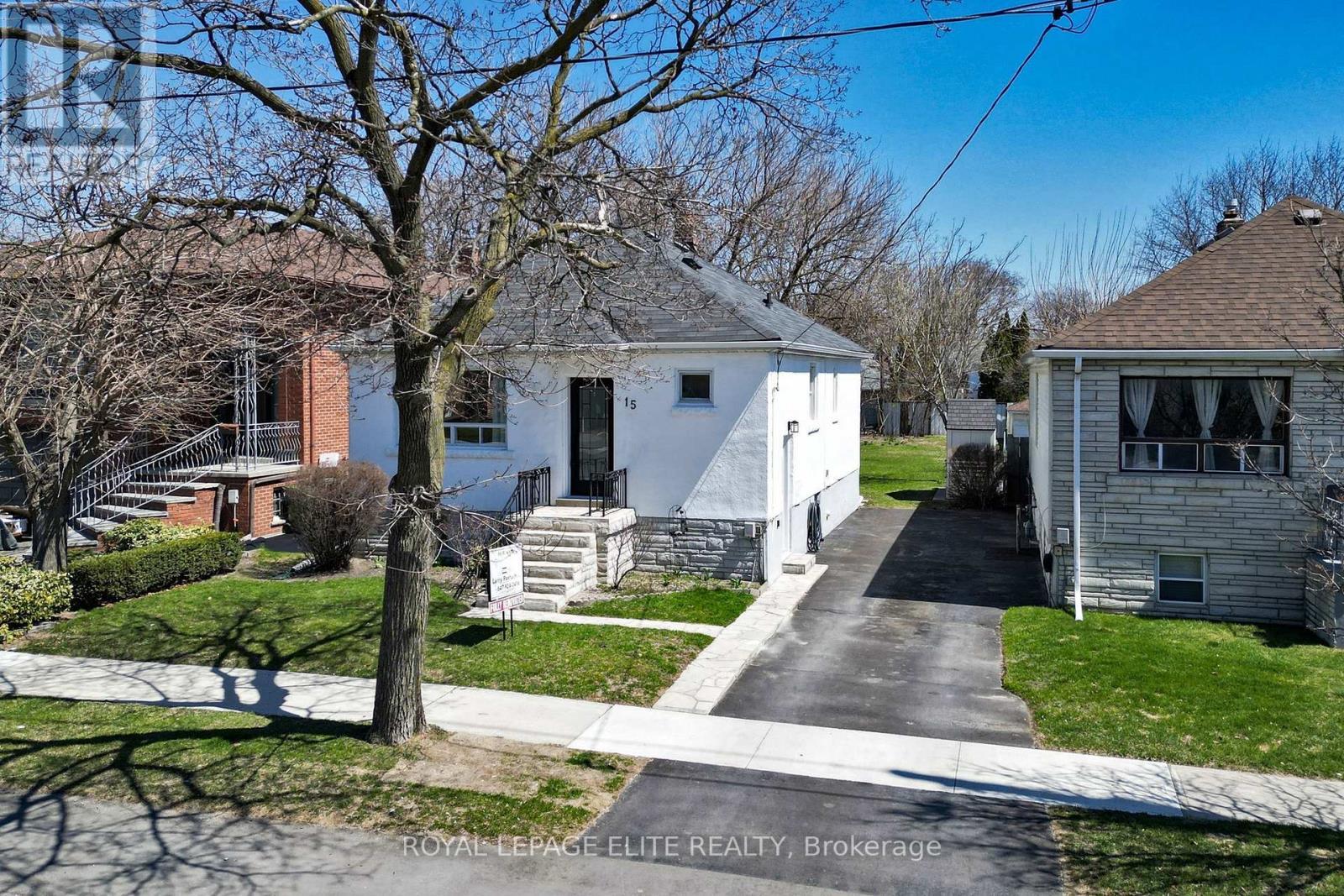 












15 STOCK AVENUE

,
Toronto,




Ontario
M8Z5C3

