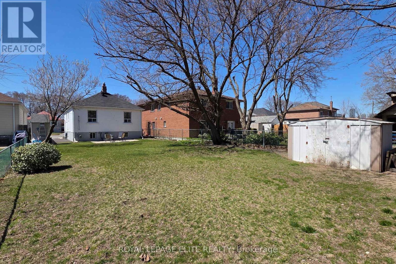 












15 STOCK AVENUE

,
Toronto,




Ontario
M8Z5C3

