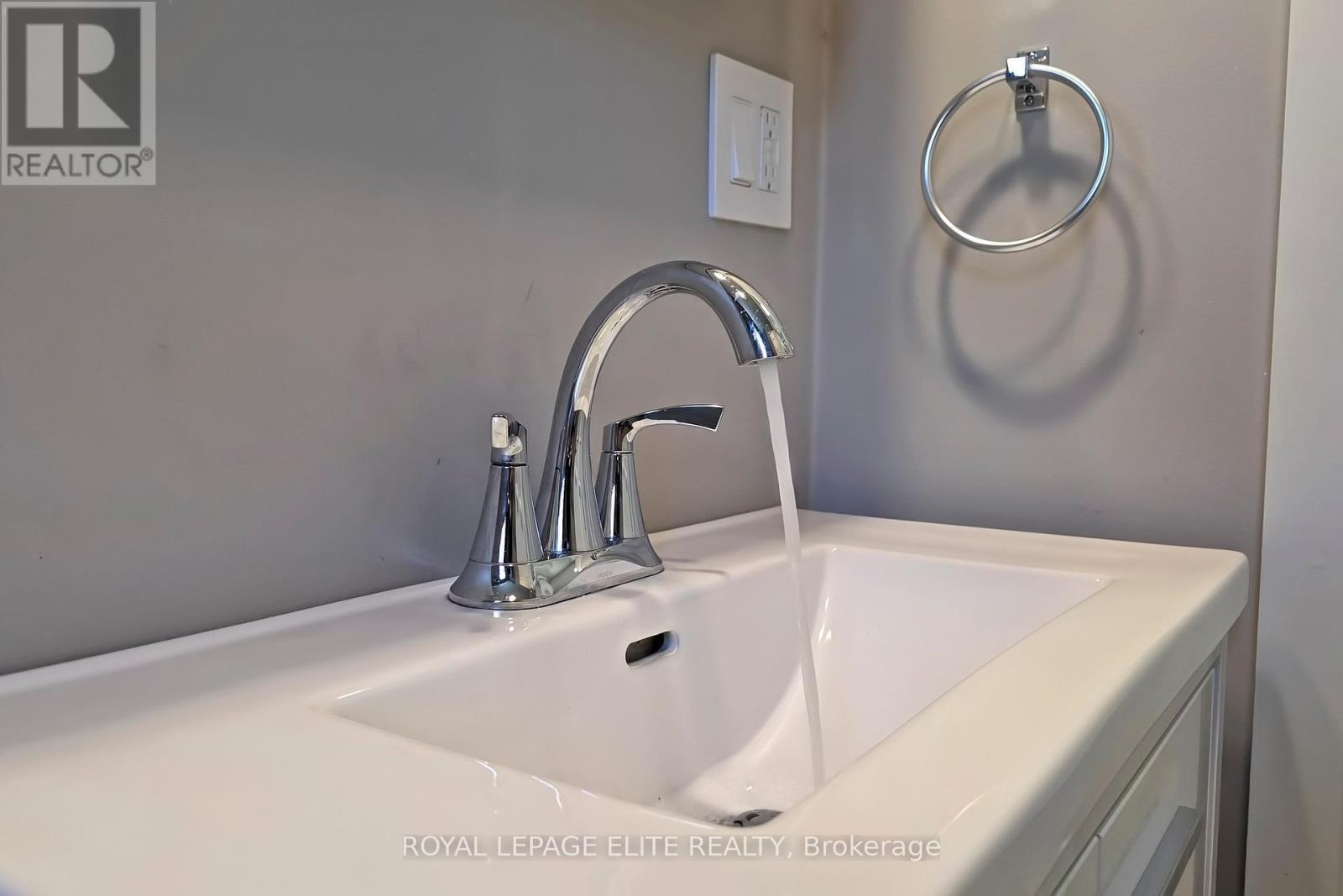 












15 STOCK AVENUE

,
Toronto,




Ontario
M8Z5C3

