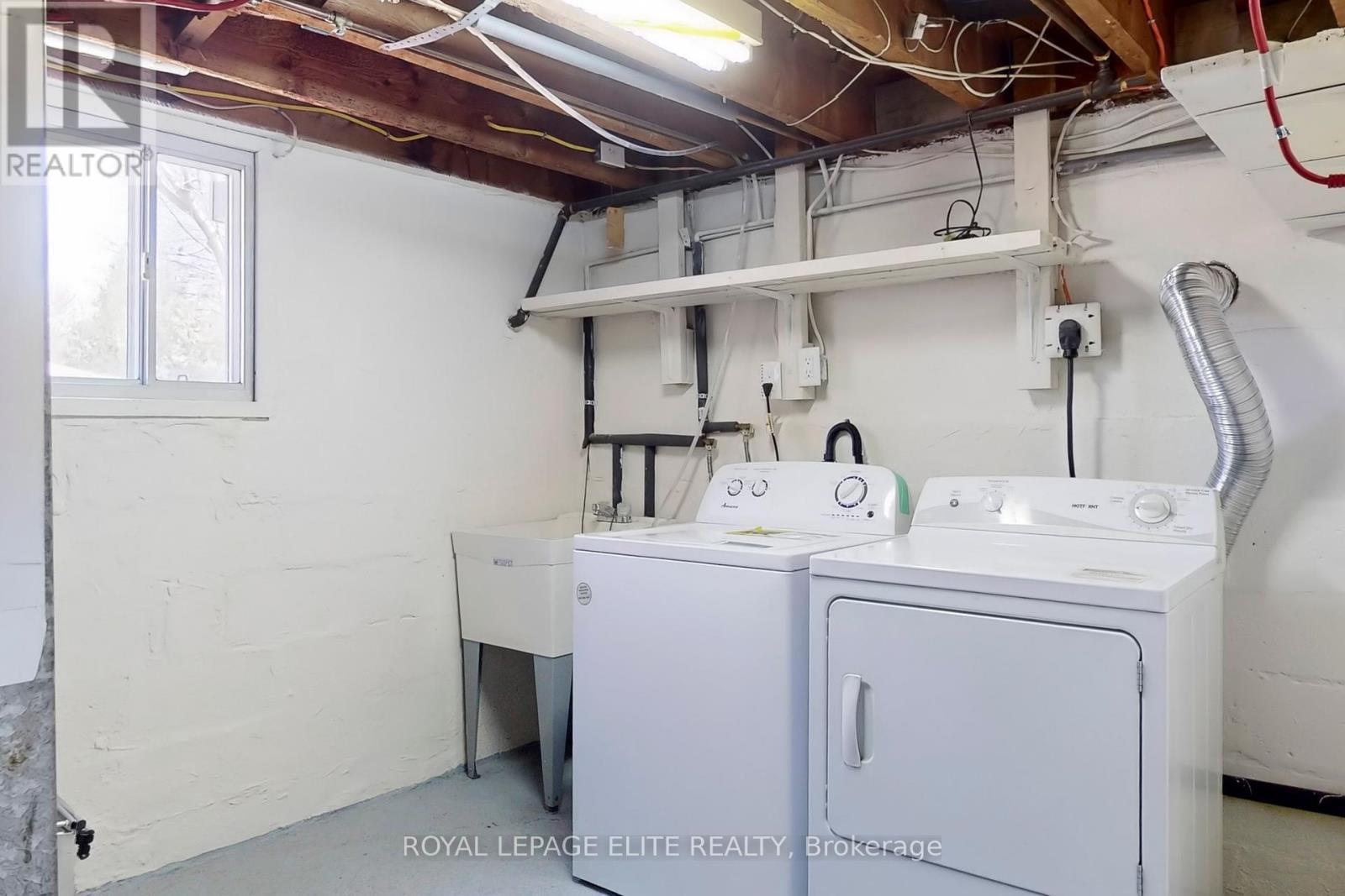 












15 STOCK AVENUE

,
Toronto,




Ontario
M8Z5C3

