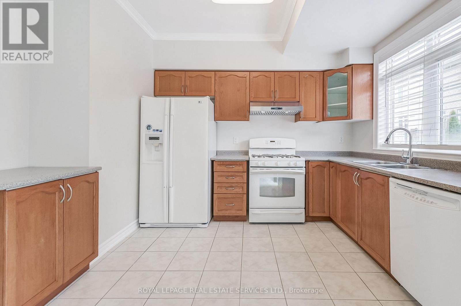 












83 RAMAGE LANE

,
Toronto,




Ontario
M9C5S6

