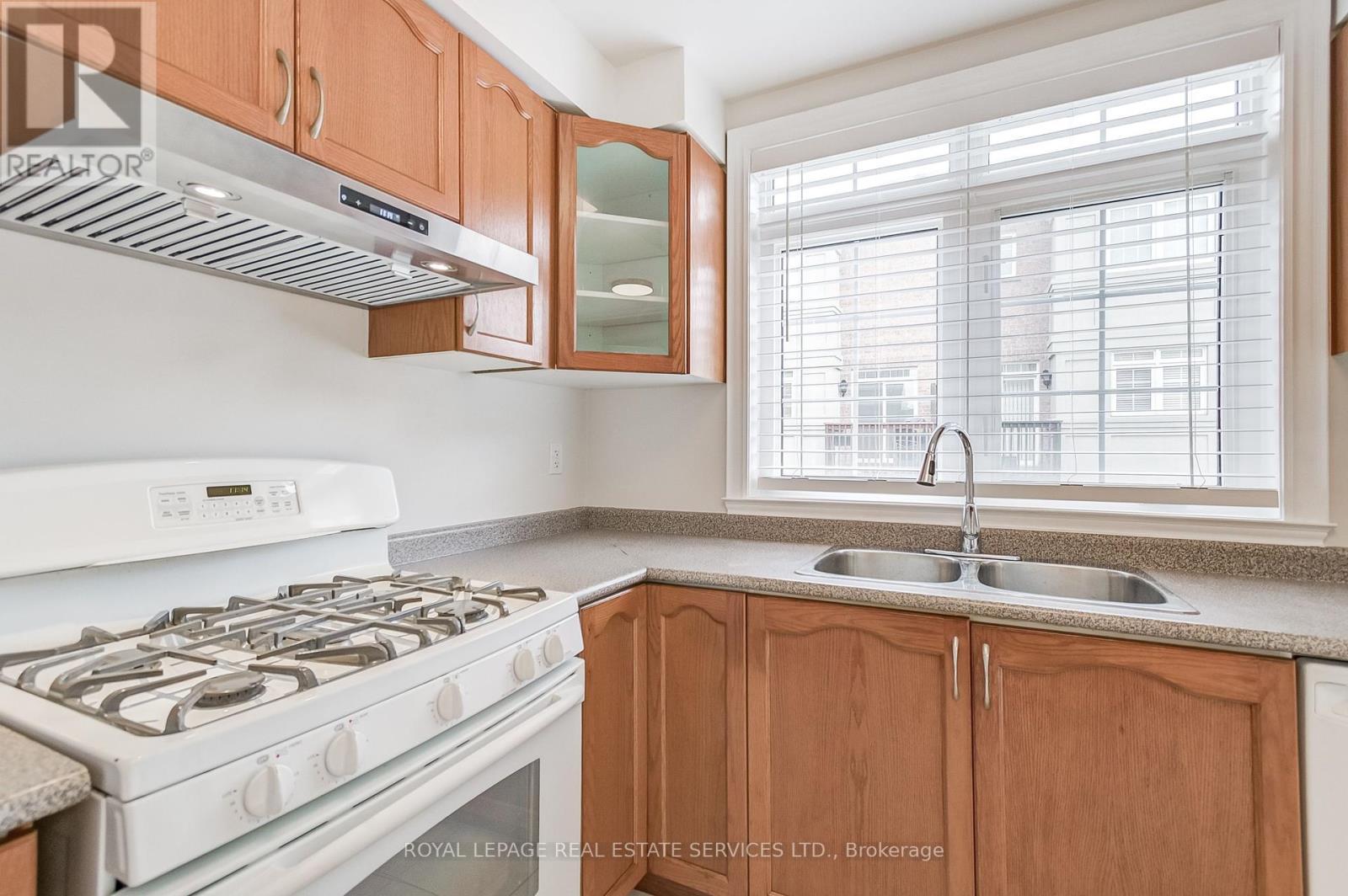 












83 RAMAGE LANE

,
Toronto,




Ontario
M9C5S6

