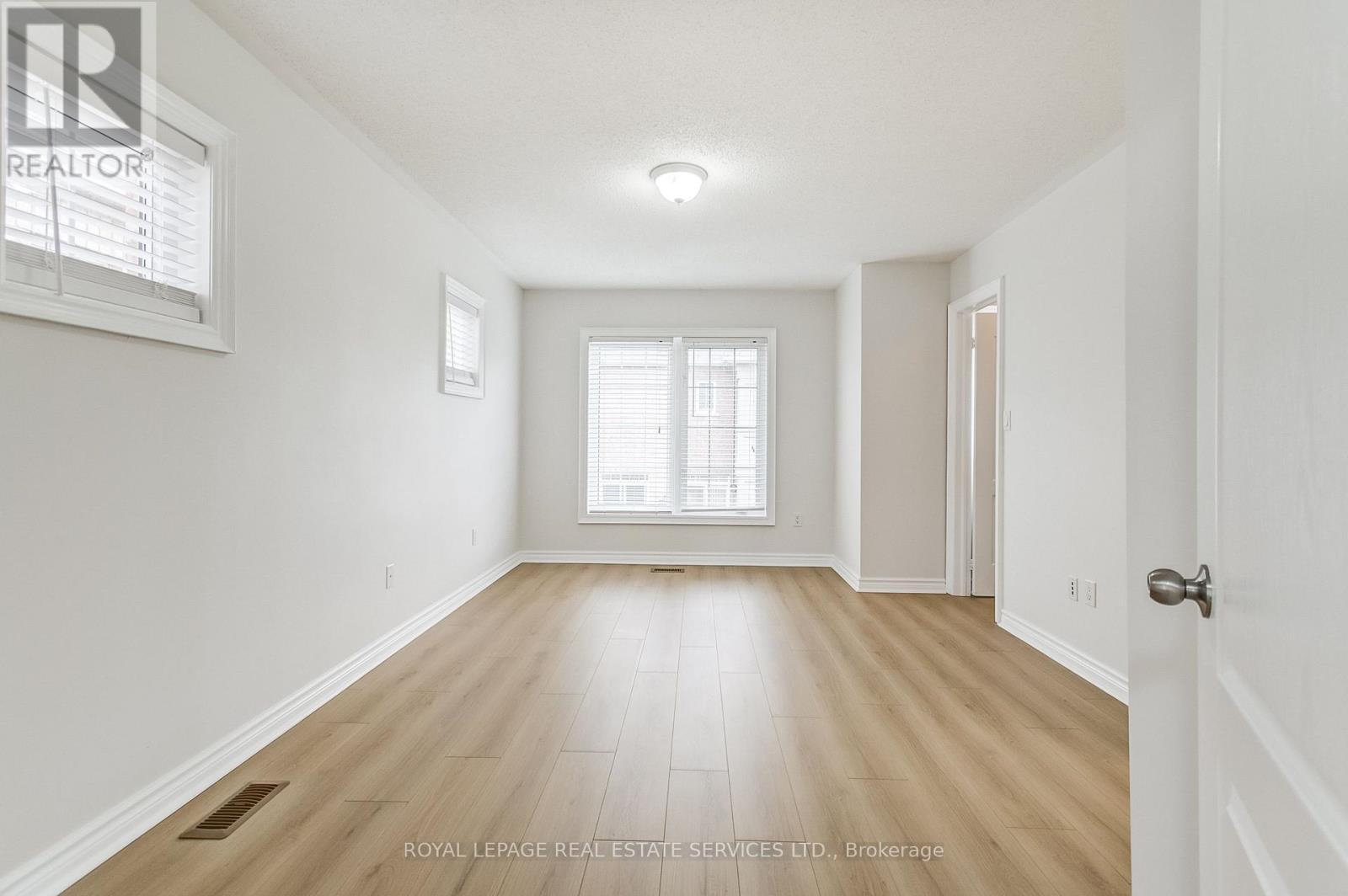 












83 RAMAGE LANE

,
Toronto,




Ontario
M9C5S6


