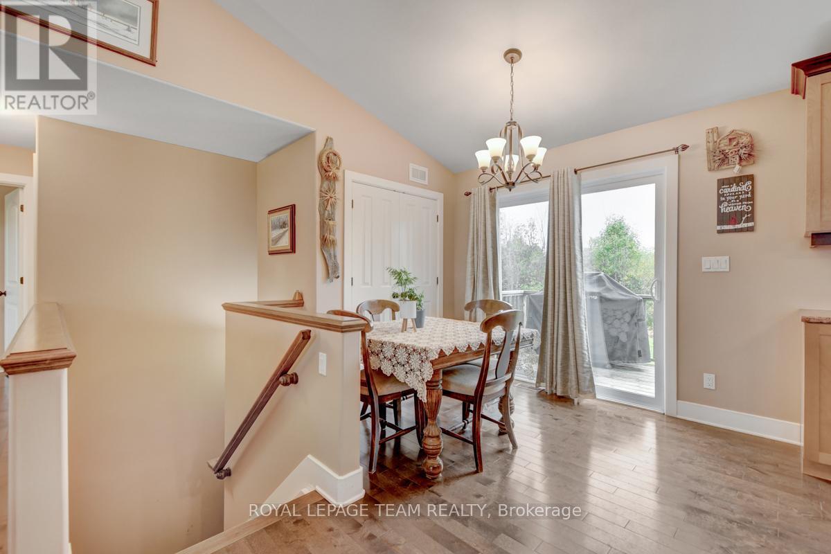 












831 BOLTON ROAD

,
North Grenville,




Ontario
K0G1N0

