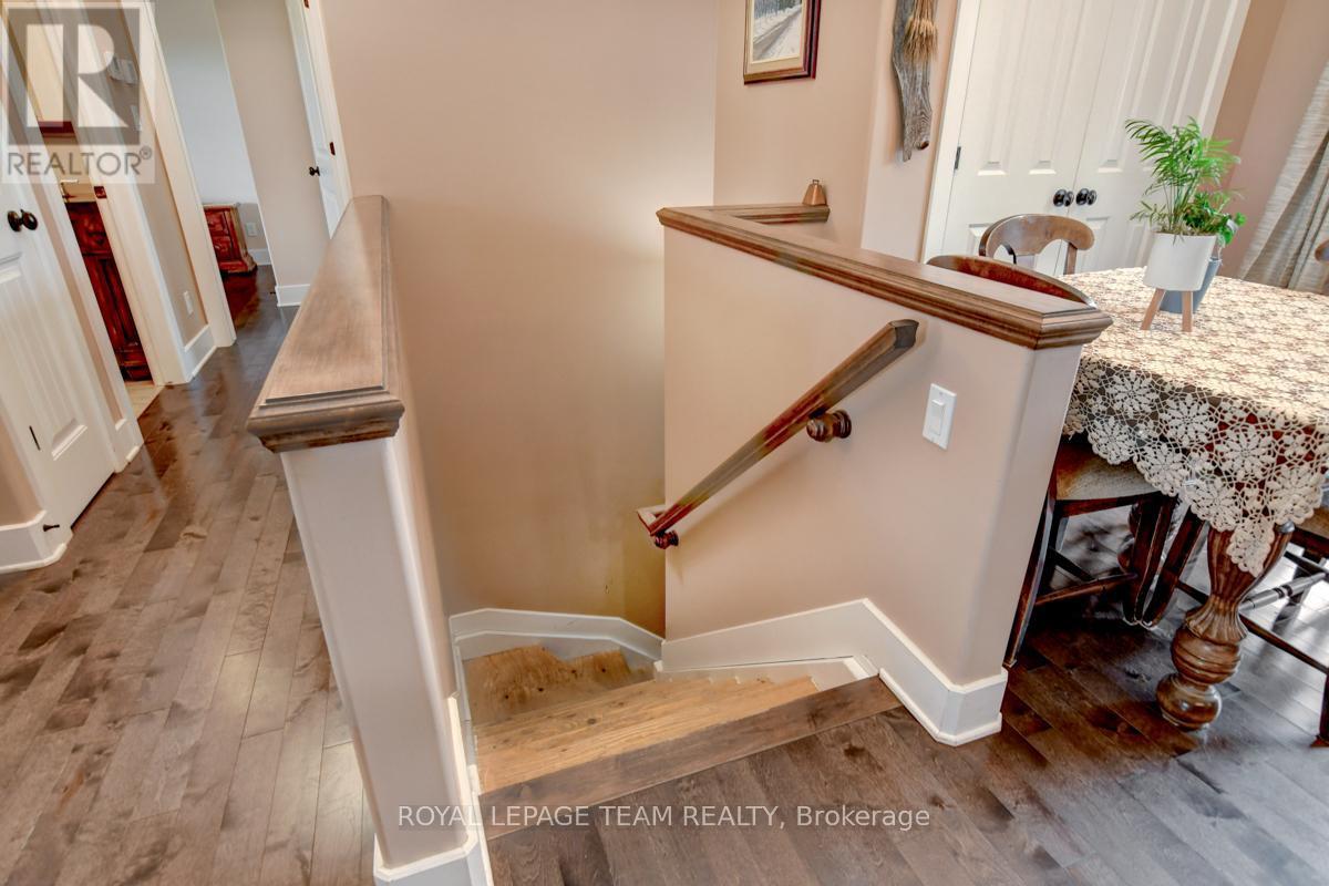 












831 BOLTON ROAD

,
North Grenville,




Ontario
K0G1N0

