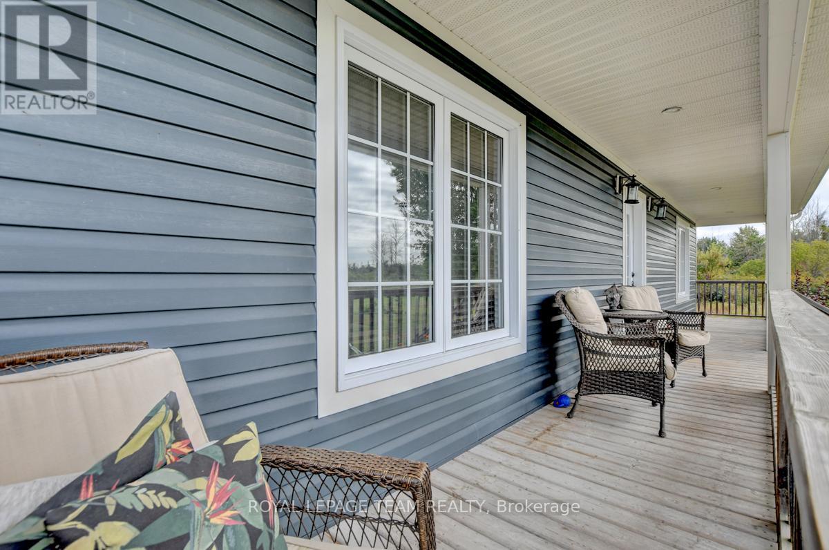 












831 BOLTON ROAD

,
North Grenville,




Ontario
K0G1N0

