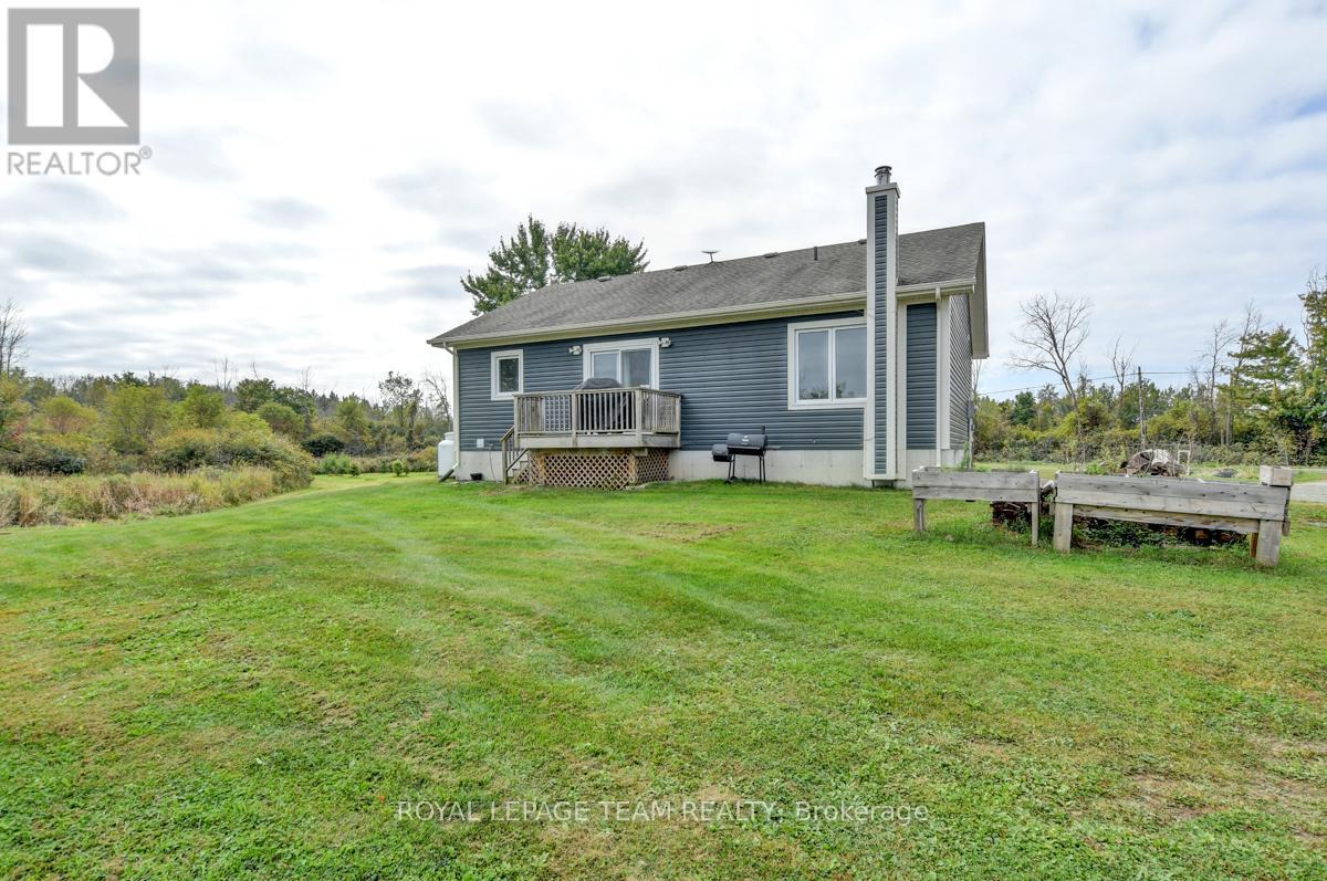 












831 BOLTON ROAD

,
North Grenville,




Ontario
K0G1N0

