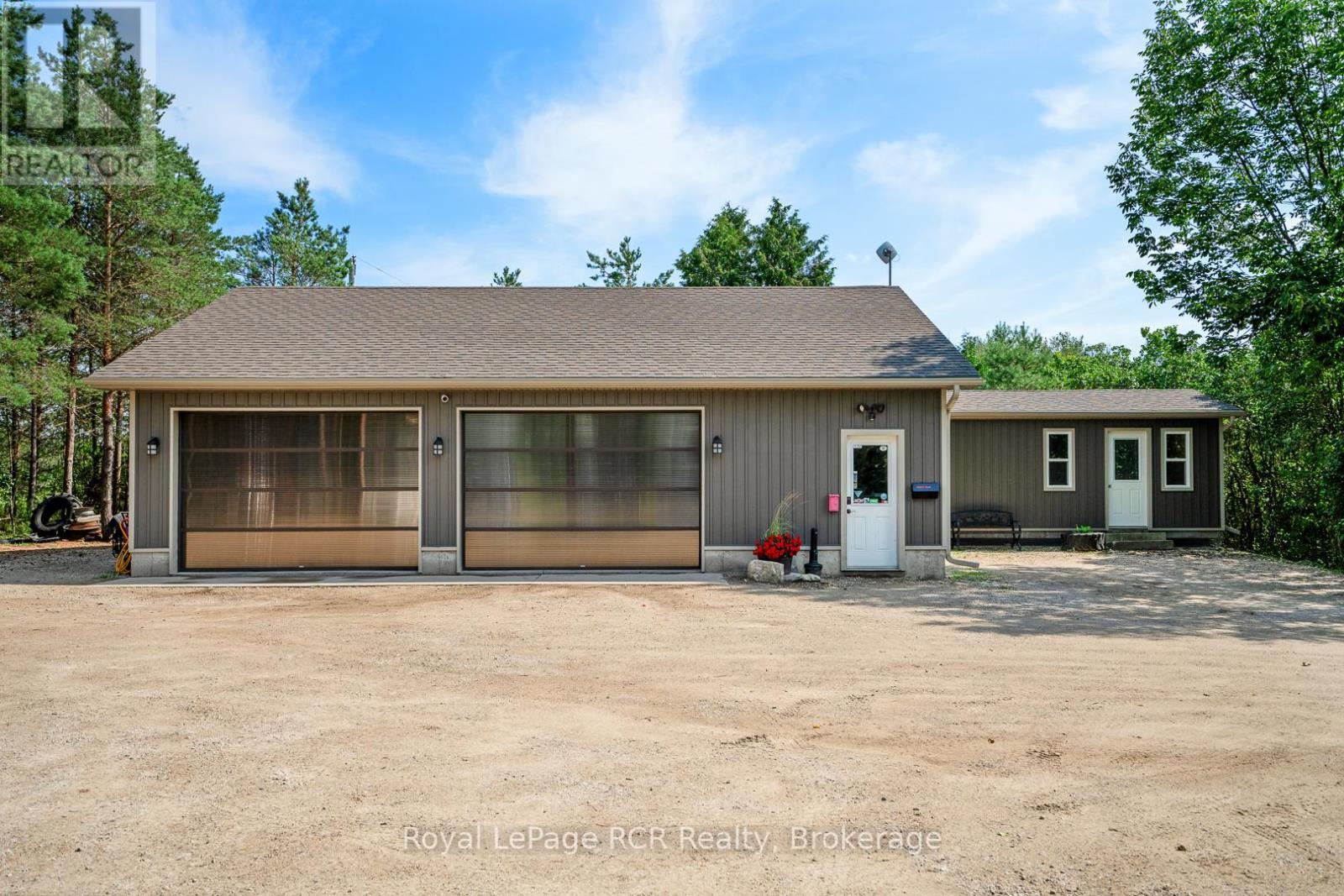 












302769 DOUGLAS STREET

,
West Grey,




Ontario
N0G1R0

