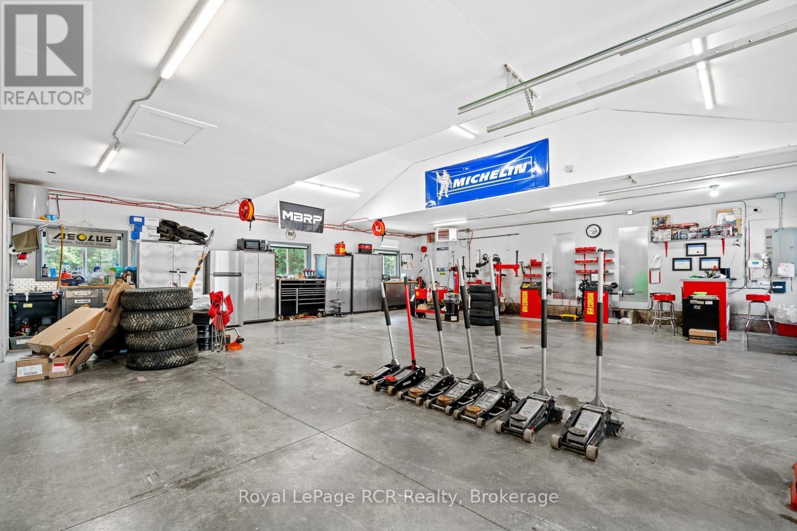 












302769 DOUGLAS STREET

,
West Grey,




Ontario
N0G1R0

