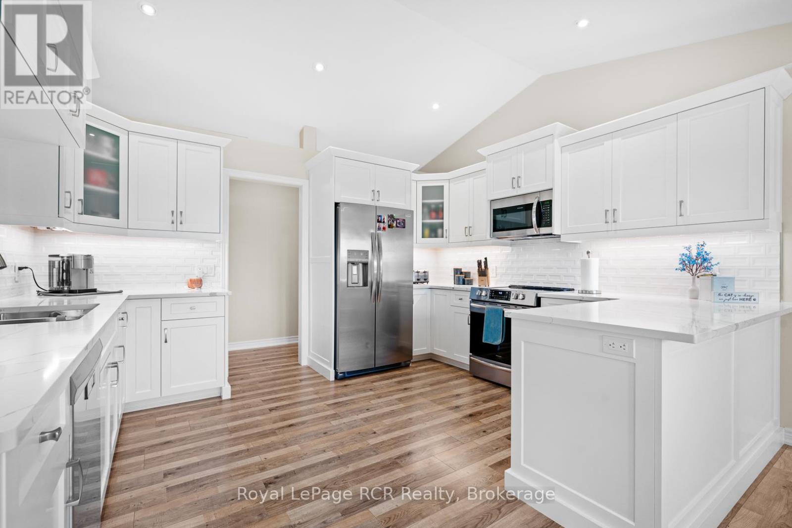 












302769 DOUGLAS STREET

,
West Grey,




Ontario
N0G1R0

