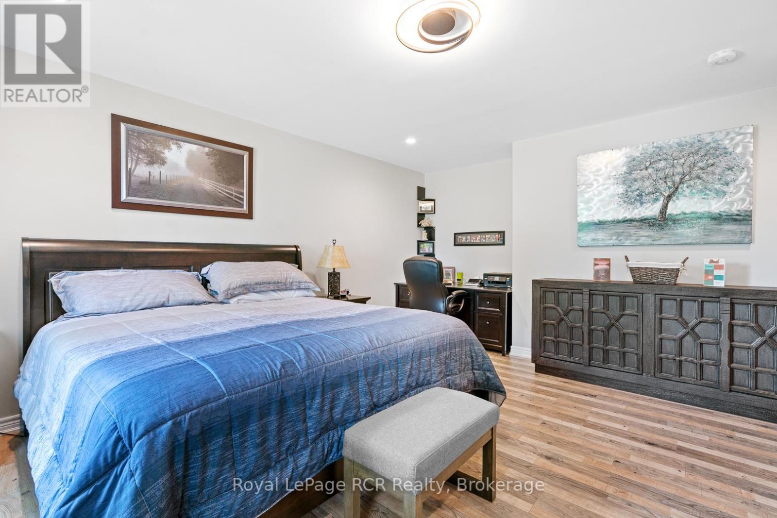 












302769 DOUGLAS STREET

,
West Grey,




Ontario
N0G1R0

