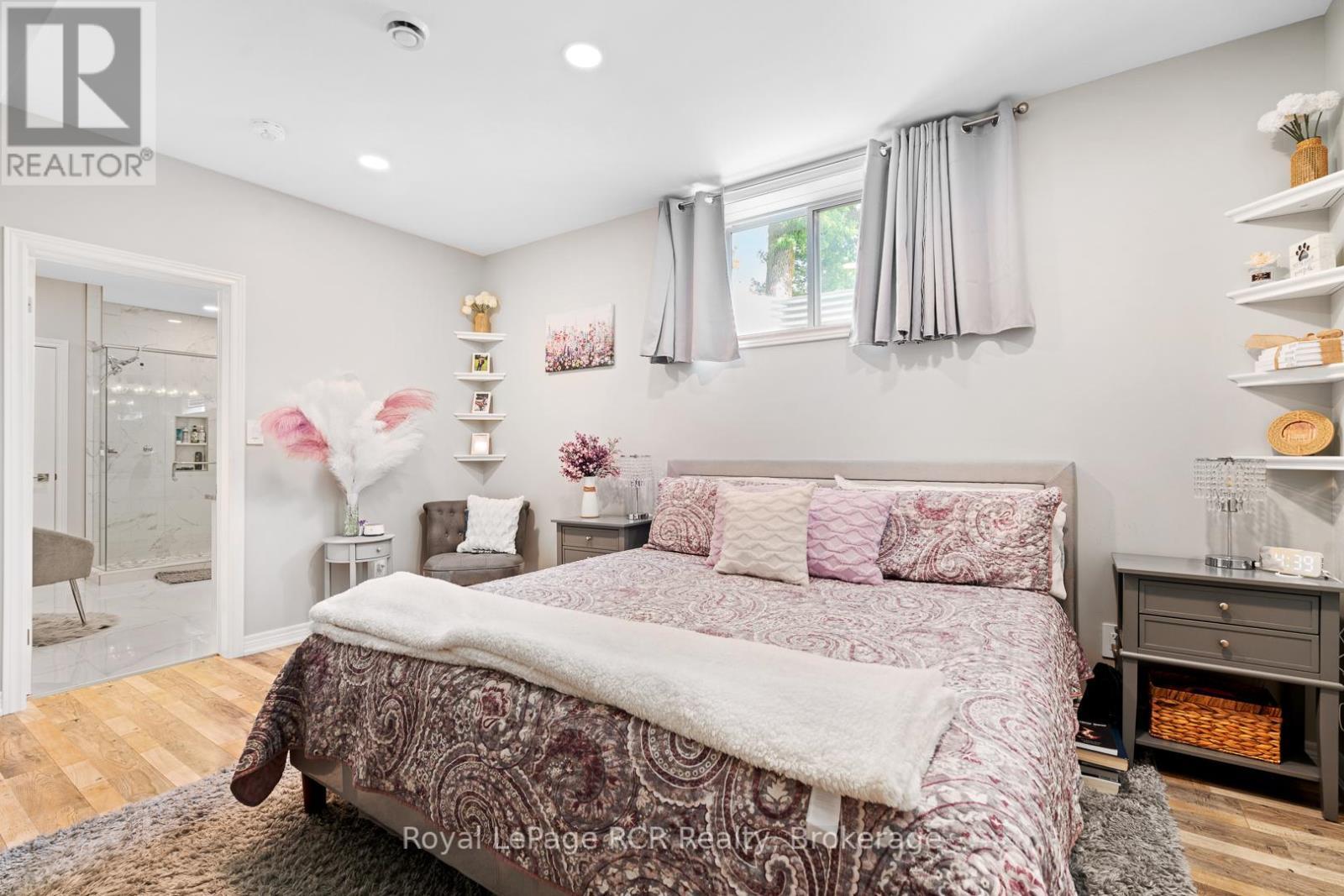 












302769 DOUGLAS STREET

,
West Grey,




Ontario
N0G1R0

