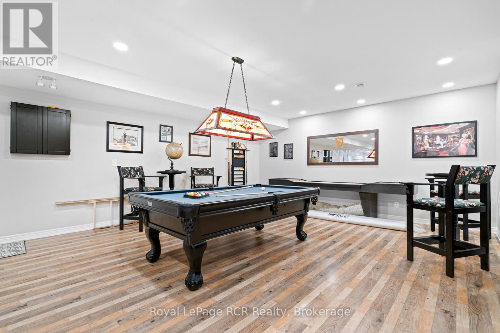 












302769 DOUGLAS STREET

,
West Grey,




Ontario
N0G1R0

