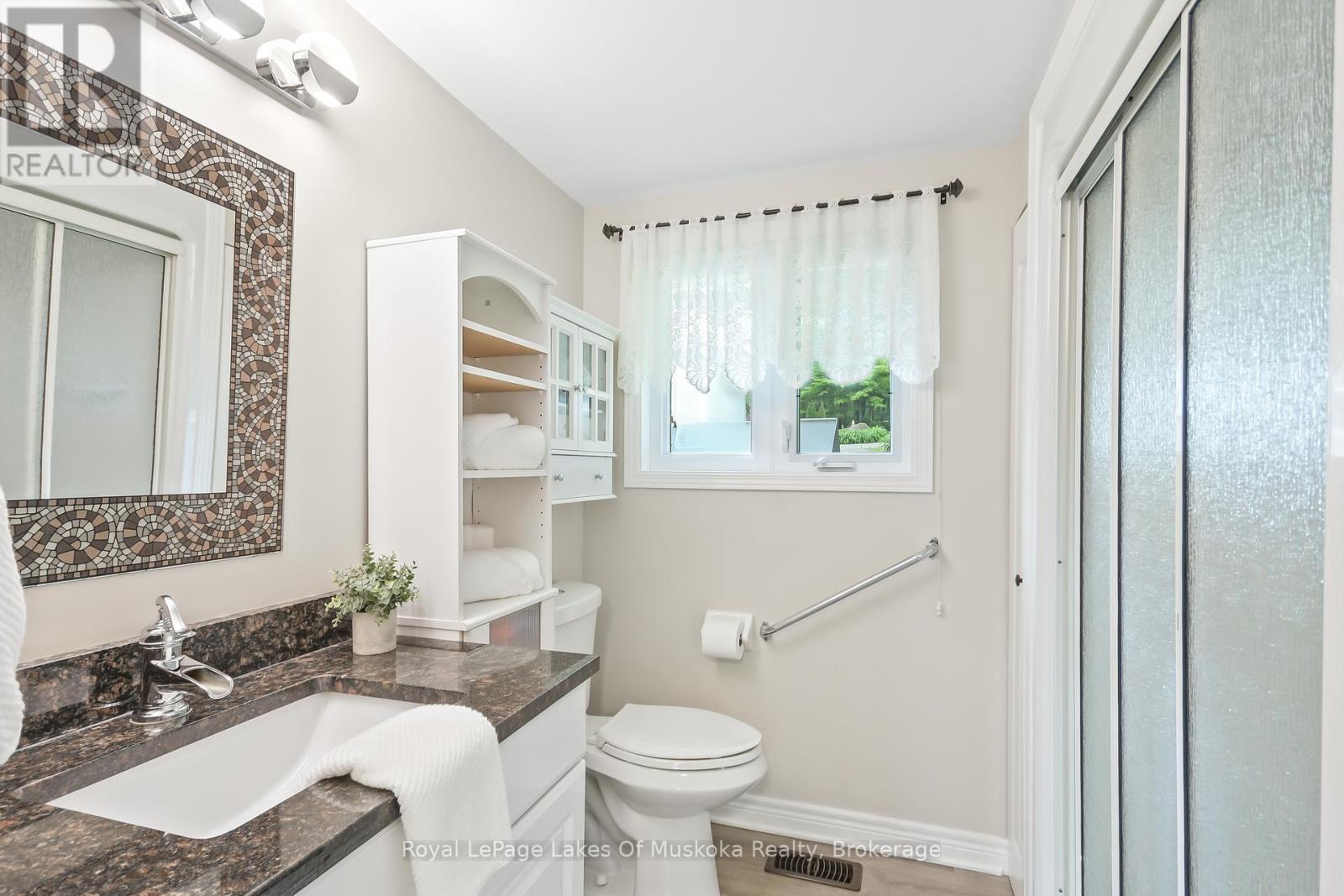 












1019 LAKESHORE DRIVE N

,
Bracebridge (Oakley),




Ontario
P1L1X3

