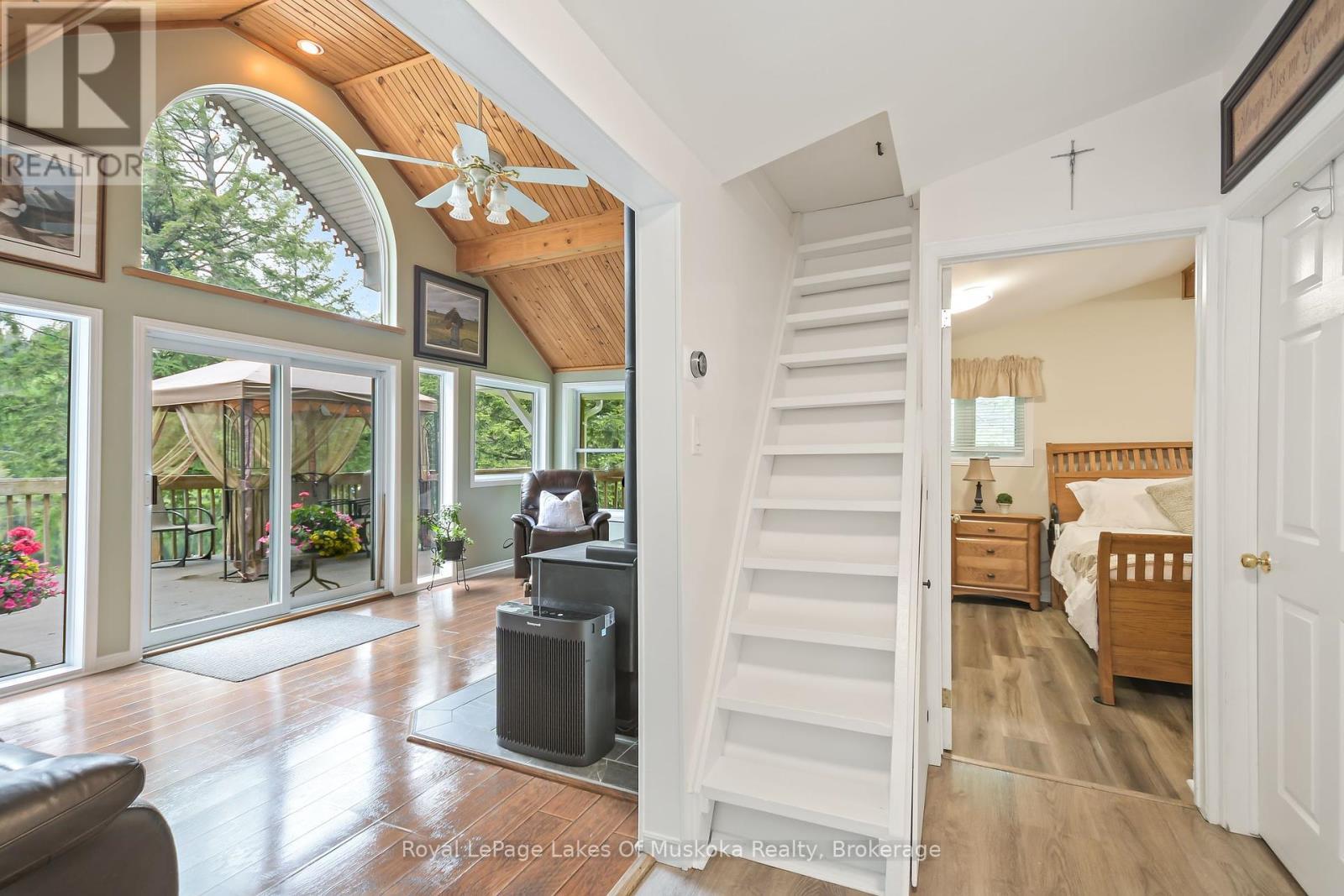 












1019 LAKESHORE DRIVE N

,
Bracebridge (Oakley),




Ontario
P1L1X3

