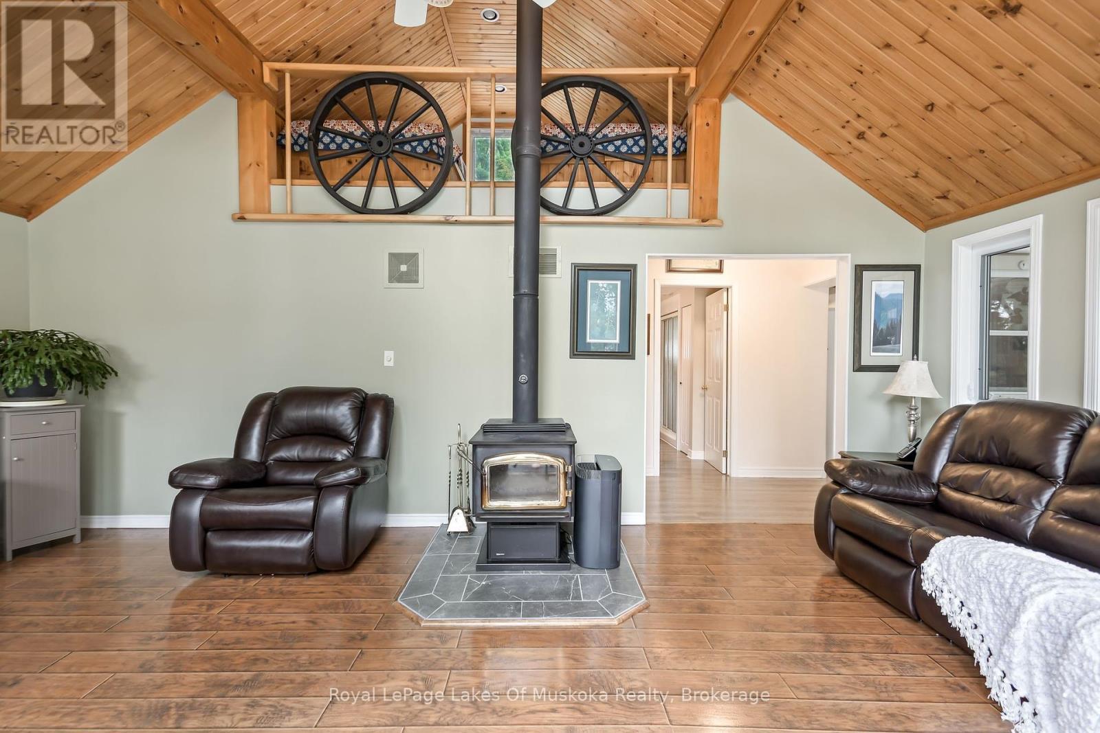 












1019 LAKESHORE DRIVE N

,
Bracebridge (Oakley),




Ontario
P1L1X3

