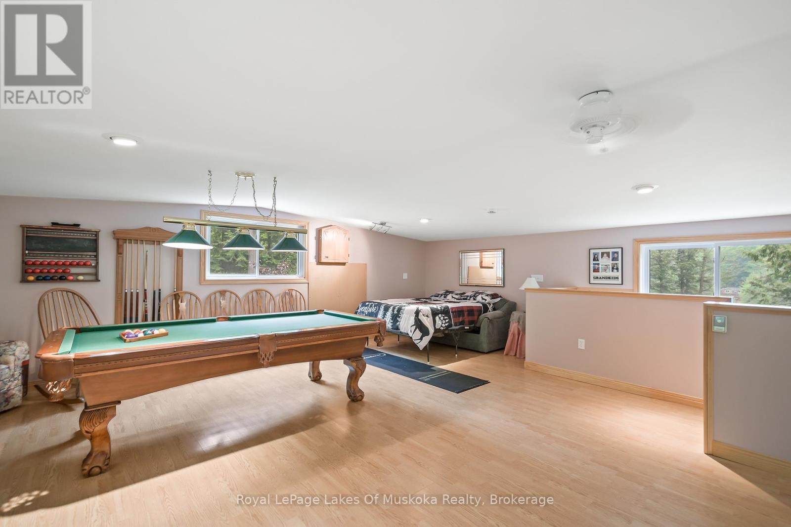 












1019 LAKESHORE DRIVE N

,
Bracebridge (Oakley),




Ontario
P1L1X3

