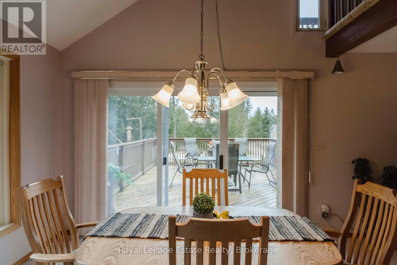 












325 SECOND AVENUE N

,
South Bruce Peninsula,




Ontario
N0H2G0

