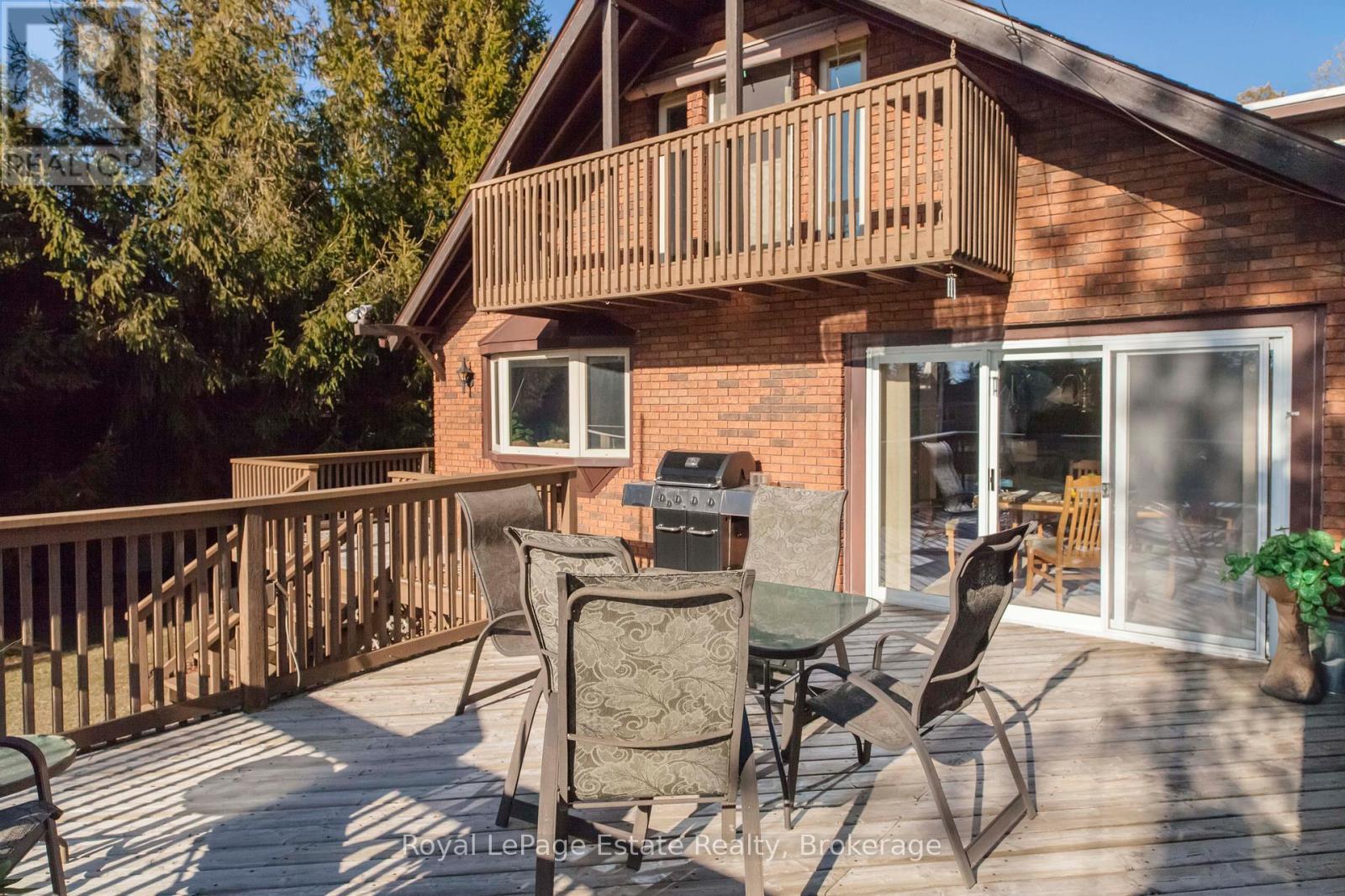 












325 SECOND AVENUE N

,
South Bruce Peninsula,




Ontario
N0H2G0

