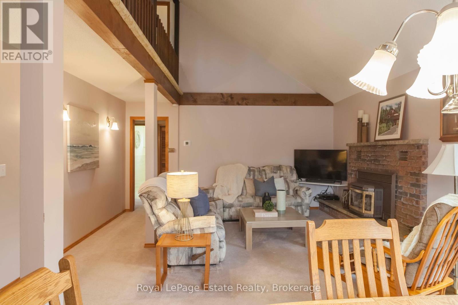 












325 SECOND AVENUE N

,
South Bruce Peninsula,




Ontario
N0H2G0

