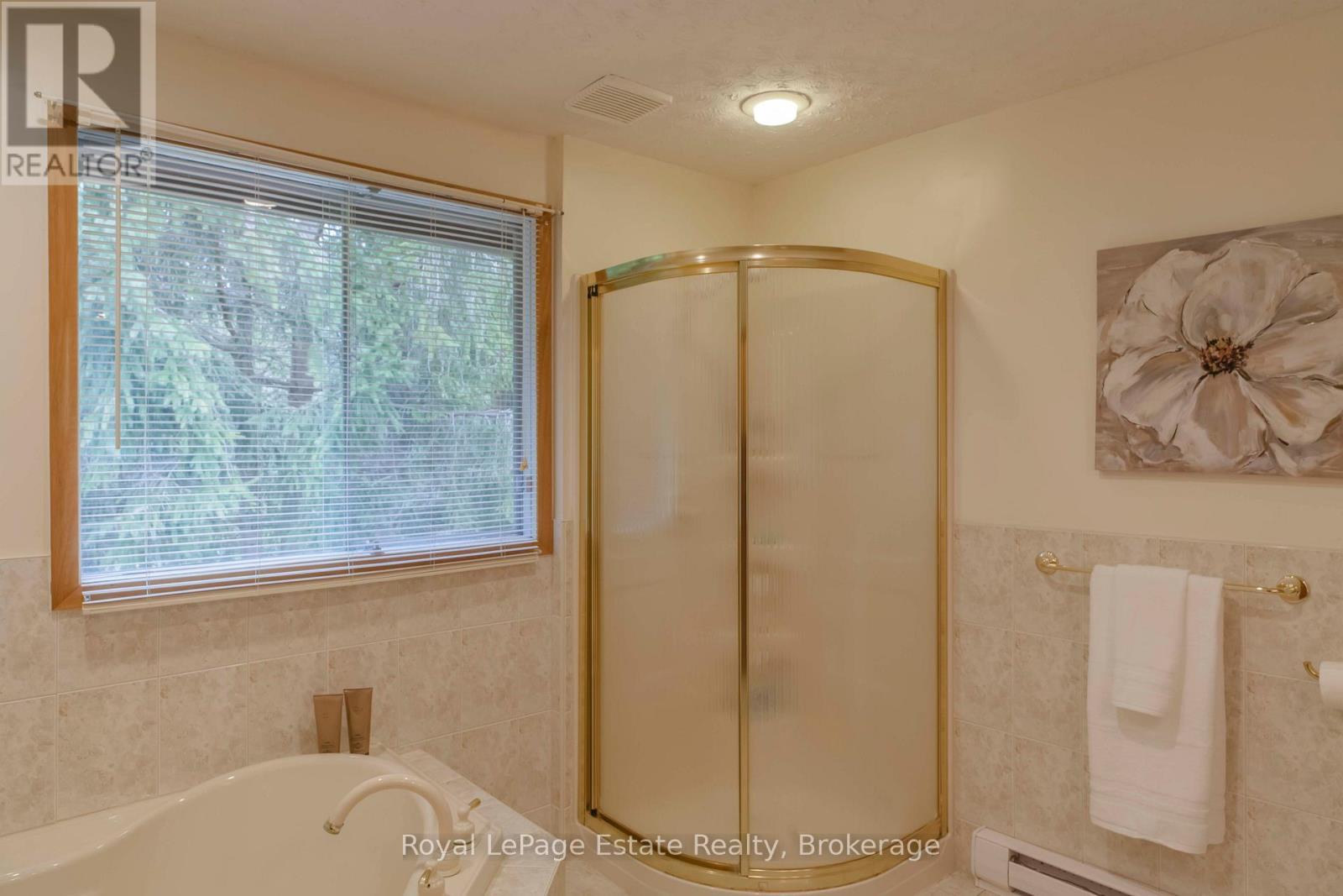 












325 SECOND AVENUE N

,
South Bruce Peninsula,




Ontario
N0H2G0

