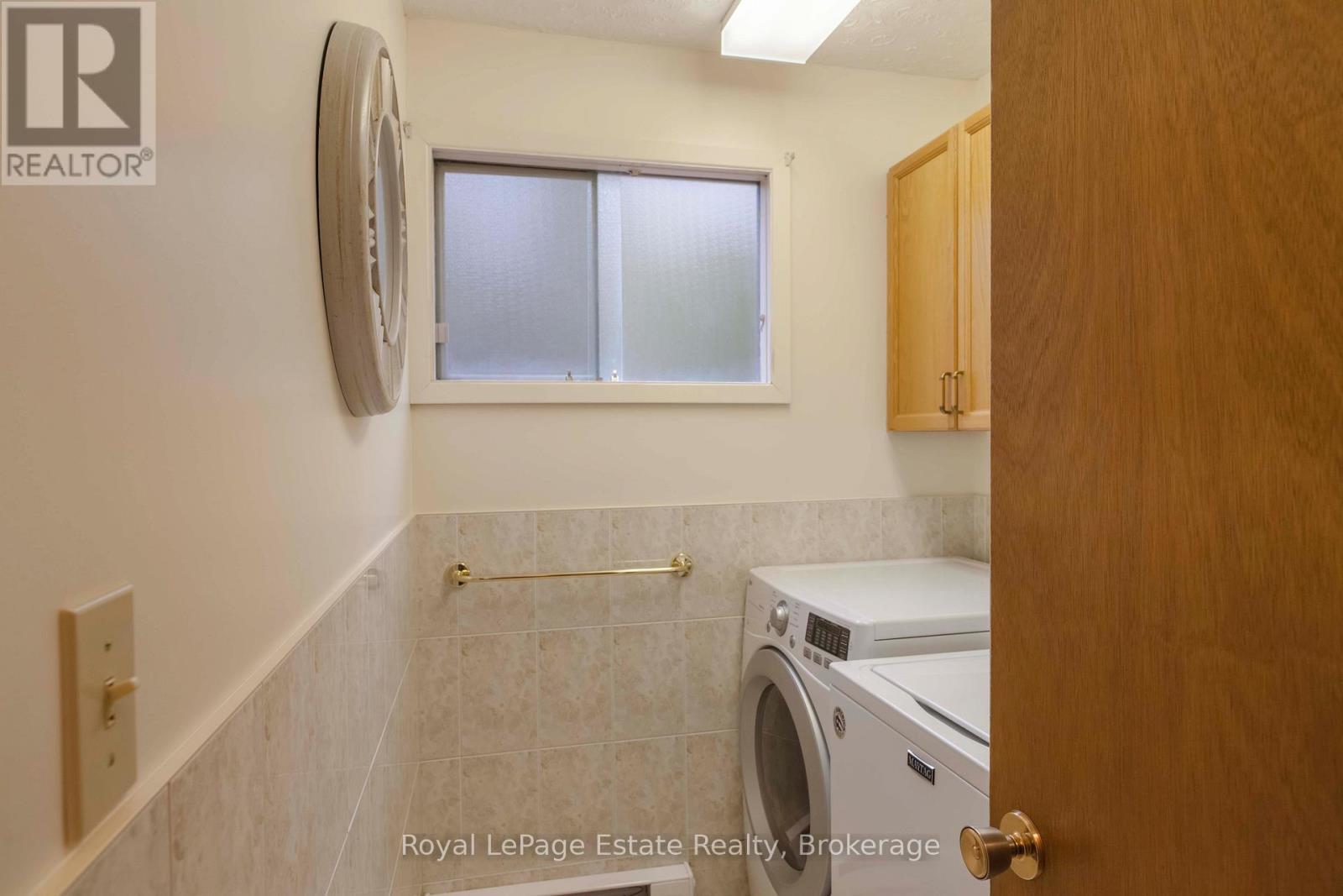 












325 SECOND AVENUE N

,
South Bruce Peninsula,




Ontario
N0H2G0

