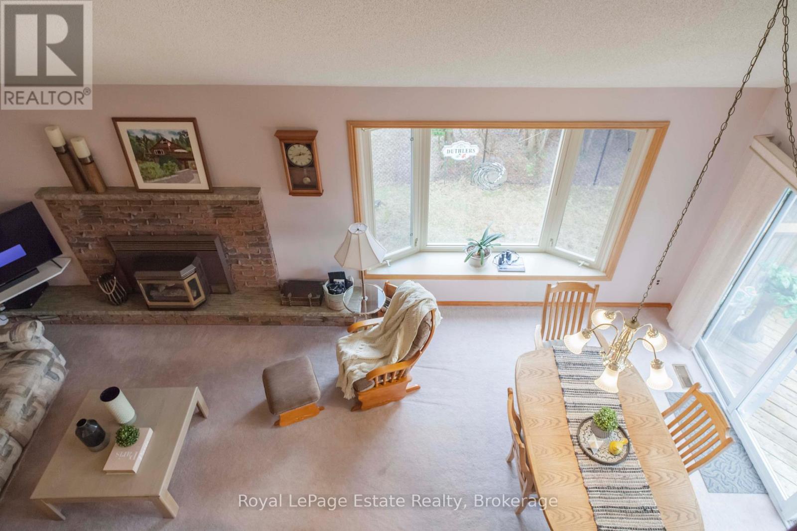 












325 SECOND AVENUE N

,
South Bruce Peninsula,




Ontario
N0H2G0

