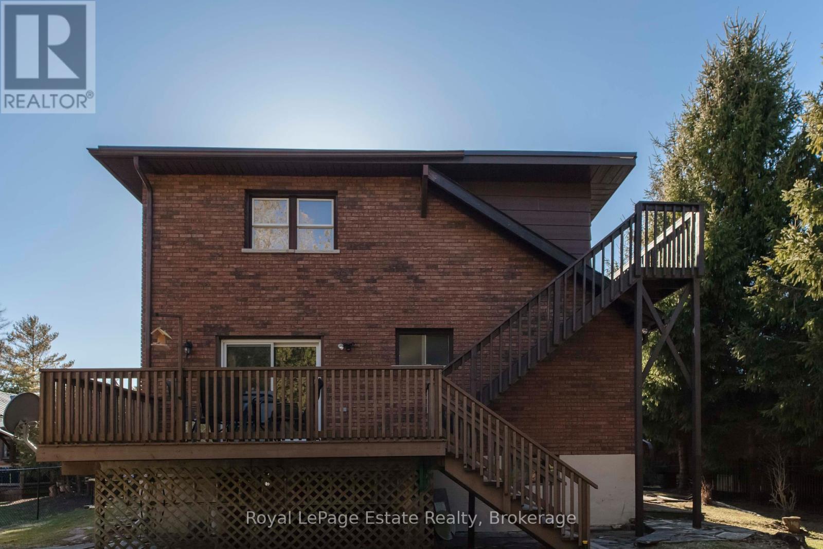 












325 SECOND AVENUE N

,
South Bruce Peninsula,




Ontario
N0H2G0

