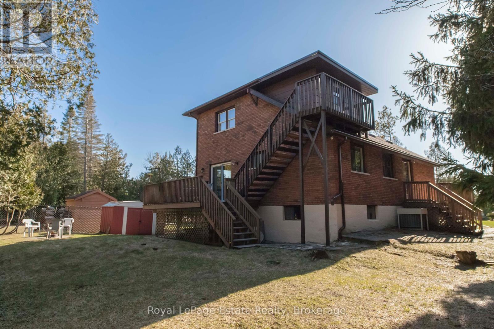 












325 SECOND AVENUE N

,
South Bruce Peninsula,




Ontario
N0H2G0

