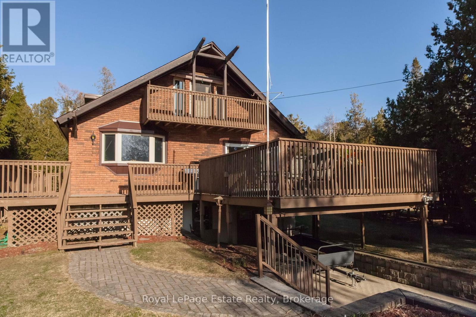 












325 SECOND AVENUE N

,
South Bruce Peninsula,




Ontario
N0H2G0


