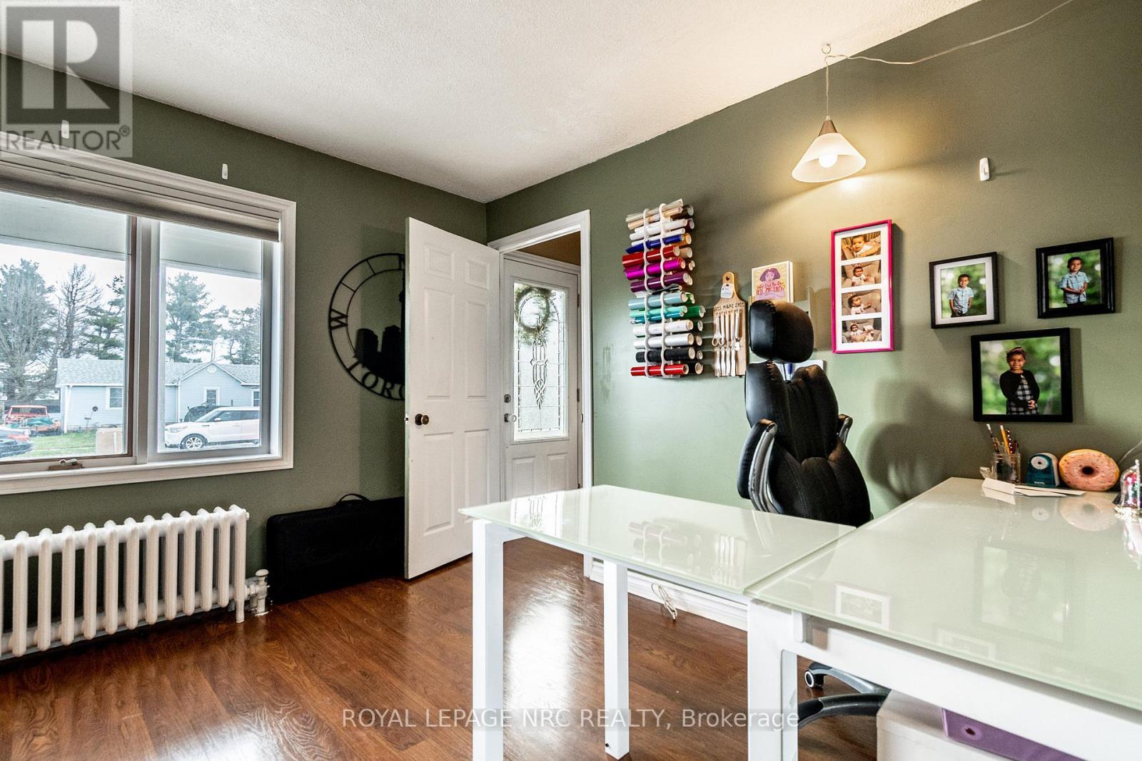 












28 HELEN STREET

,
Port Colborne (Main Street),




Ontario
L3K3N9

