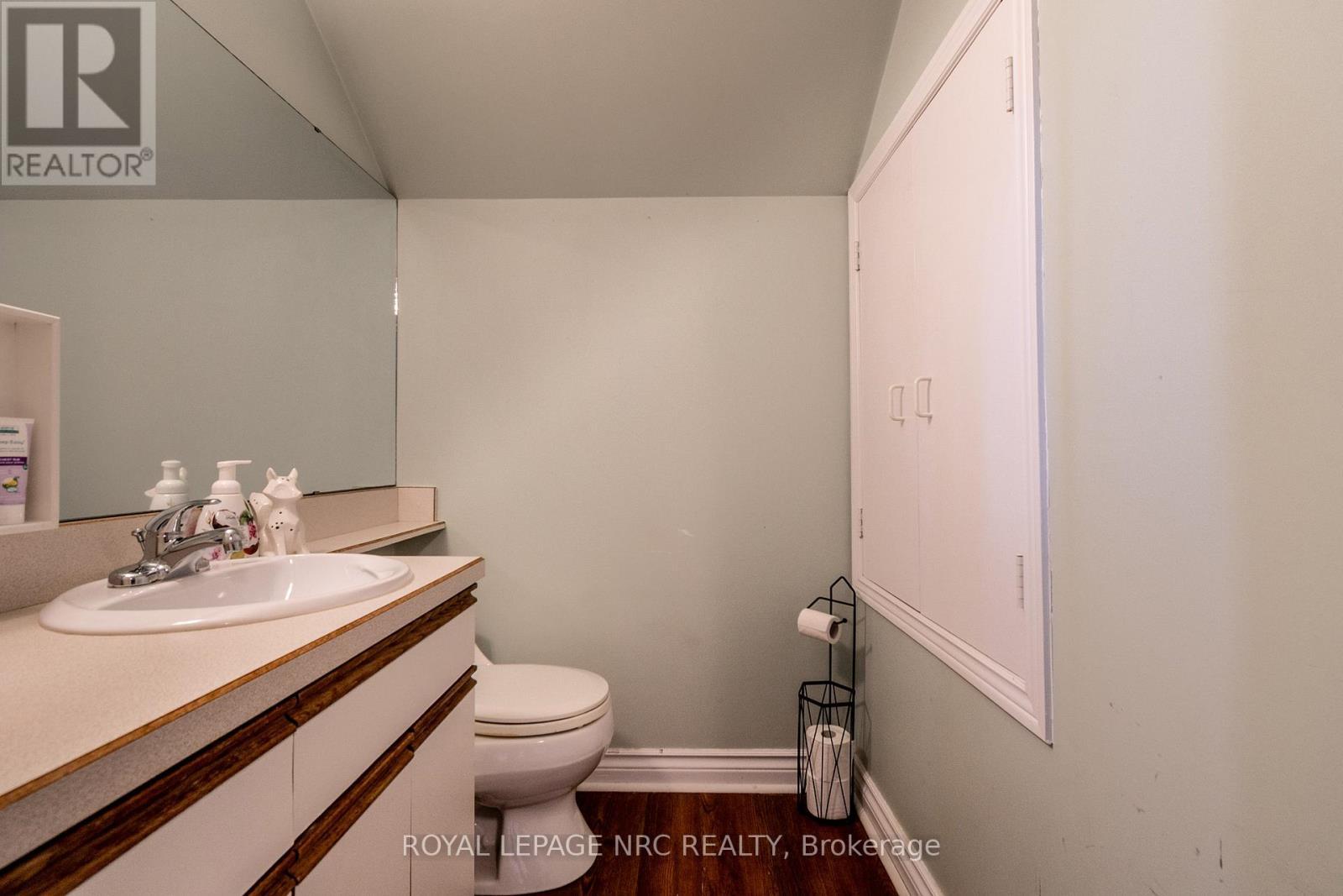 












28 HELEN STREET

,
Port Colborne (Main Street),




Ontario
L3K3N9

