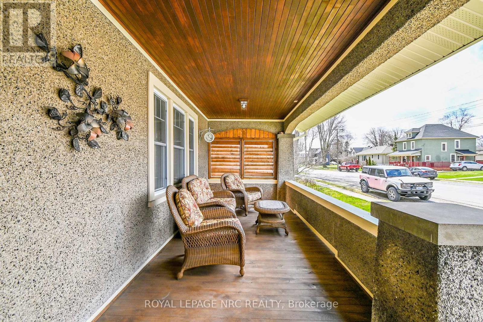 












163 ERIE STREET

,
Port Colborne (Main Street),




Ontario
L3K4M5

