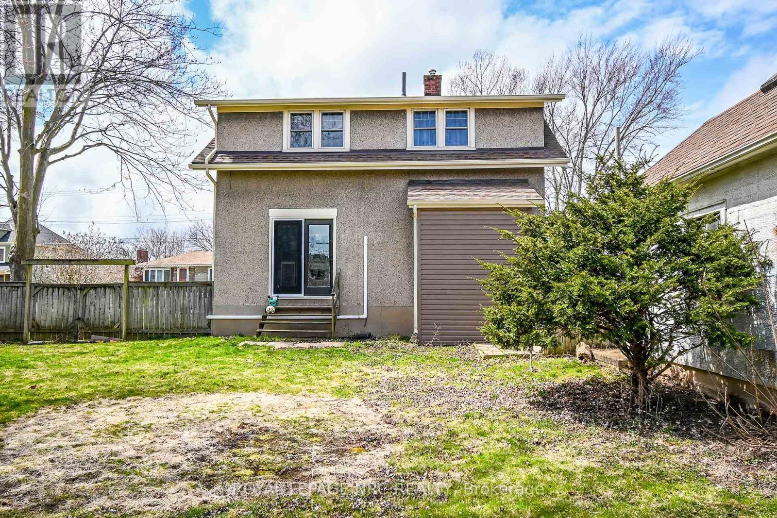 












163 ERIE STREET

,
Port Colborne (Main Street),




Ontario
L3K4M5

